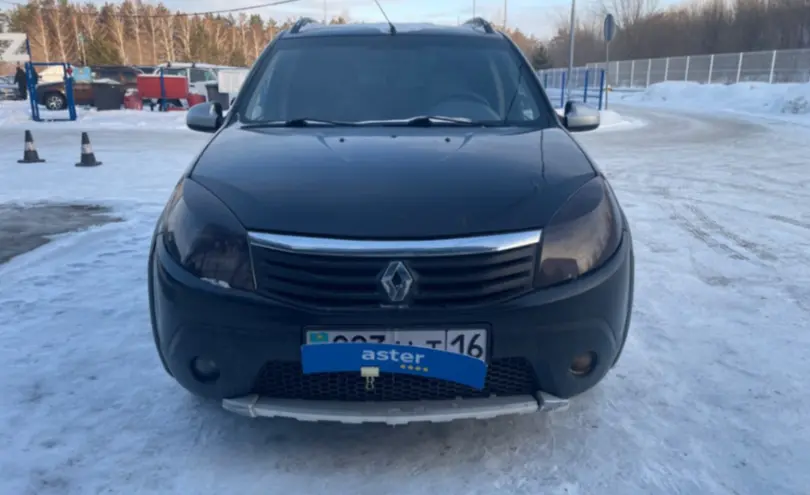 Renault Sandero 2012 года за 2 700 000 тг. в Усть-Каменогорск фото 2
