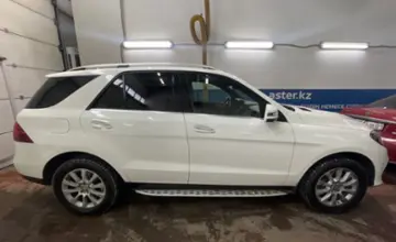 Mercedes-Benz GLE 2017 года за 16 600 000 тг. в Астана фото 4