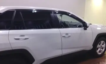 Toyota RAV4 2020 года за 14 500 000 тг. в Павлодар фото 4