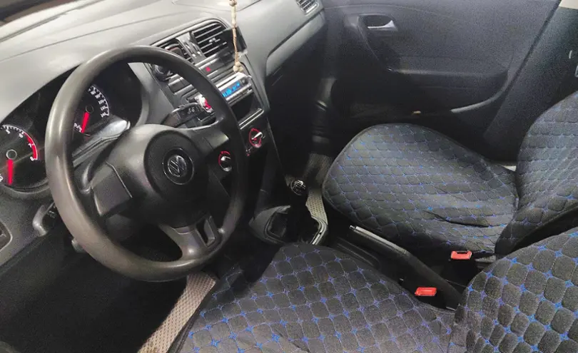 Volkswagen Polo 2015 года за 3 000 000 тг. в Астана фото 5