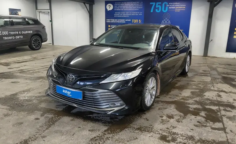 Toyota Camry 2020 года за 14 500 000 тг. в Астана