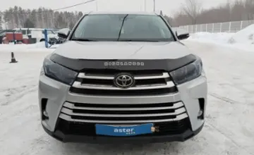 Toyota Highlander 2019 года за 14 000 000 тг. в Усть-Каменогорск фото 2