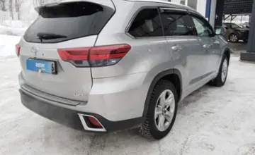 Toyota Highlander 2019 года за 14 000 000 тг. в Усть-Каменогорск