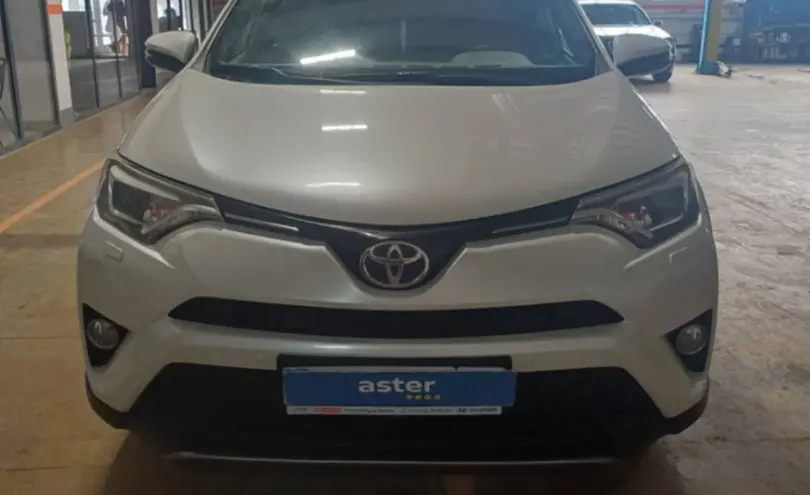 Toyota RAV4 2018 года за 12 500 000 тг. в Караганда фото 2