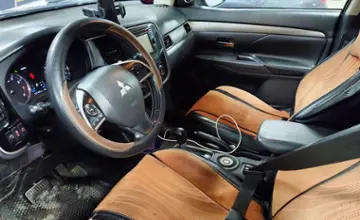 Mitsubishi Outlander 2013 года за 7 500 000 тг. в Астана фото 5