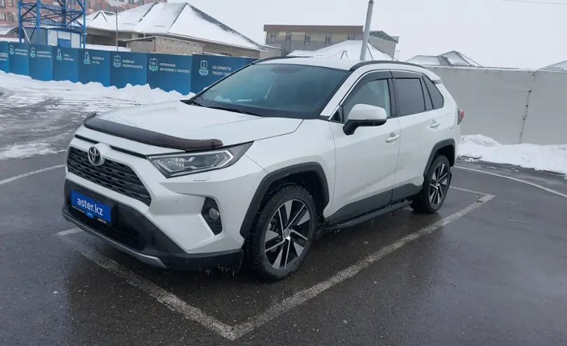 Toyota RAV4 2020 года за 15 000 000 тг. в Шымкент