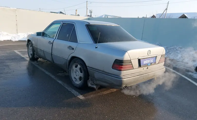 Mercedes-Benz E-Класс 1994 года за 1 800 000 тг. в Шымкент фото 4