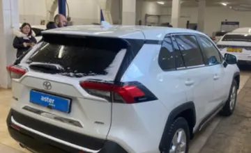 Toyota RAV4 2019 года за 15 000 000 тг. в Актобе