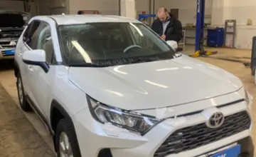 Toyota RAV4 2019 года за 15 000 000 тг. в Актобе фото 3