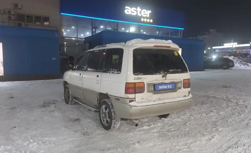 Mazda MPV 1996 года за 1 000 000 тг. в Алматы фото 4