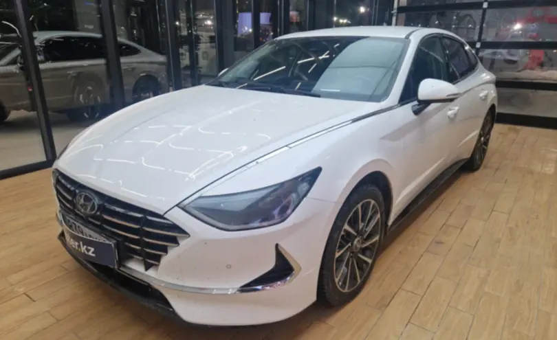 Hyundai Sonata 2021 года за 13 000 000 тг. в Астана