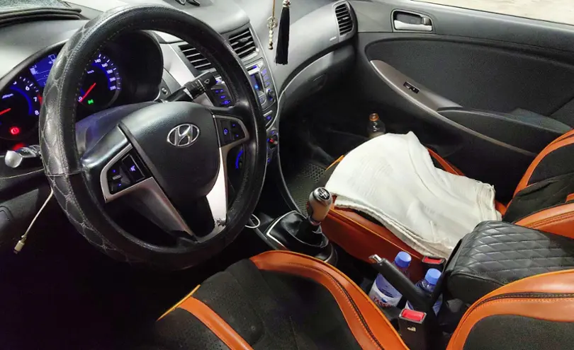 Hyundai Solaris 2014 года за 4 500 000 тг. в Астана фото 5