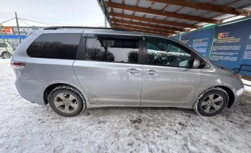 Toyota Sienna 2010 года за 11 000 000 тг. в Талдыкорган фото 4