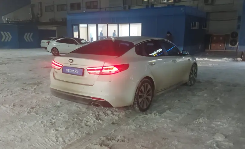 Kia K5 2016 года за 8 500 000 тг. в Алматы фото 3