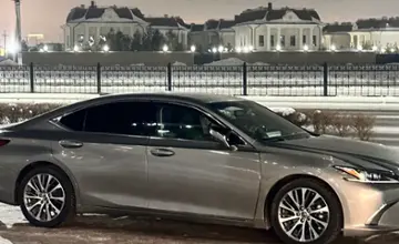 Lexus ES 2018 года за 18 500 000 тг. в Астана фото 2