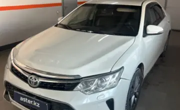 Toyota Camry 2016 года за 10 000 000 тг. в Уральск фото 1