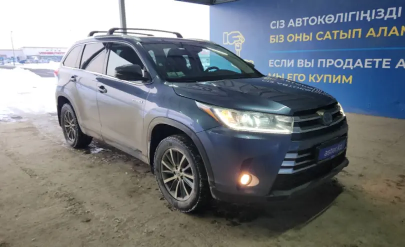 Toyota Highlander 2018 года за 18 000 000 тг. в Алматы фото 3