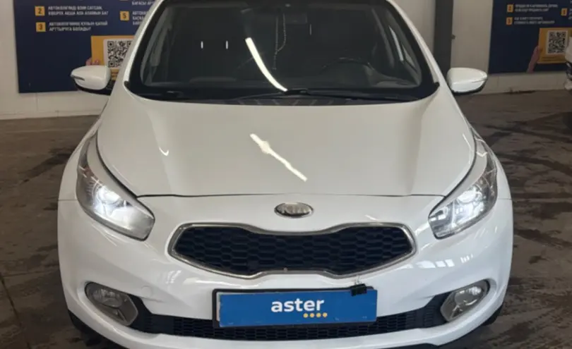 Kia Ceed 2013 года за 6 000 000 тг. в Астана фото 2