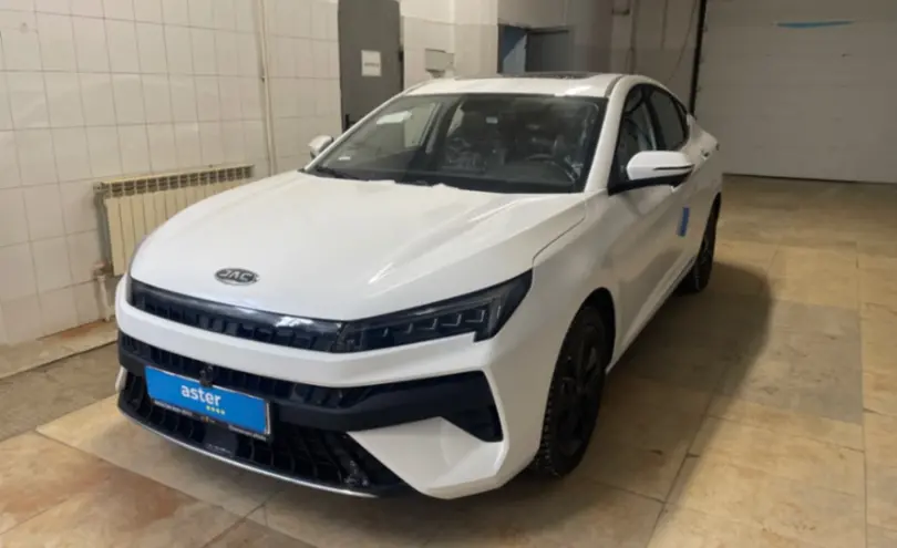 JAC J7 Plus 2024 года за 9 600 000 тг. в Актобе