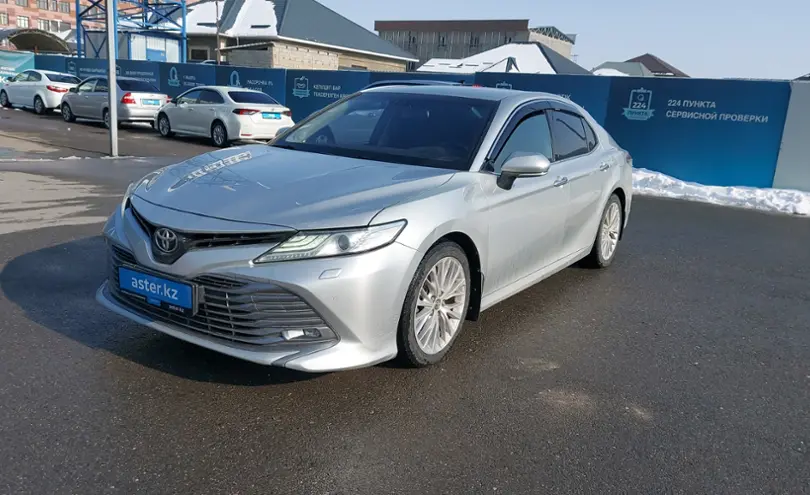 Toyota Camry 2019 года за 14 000 000 тг. в Шымкент