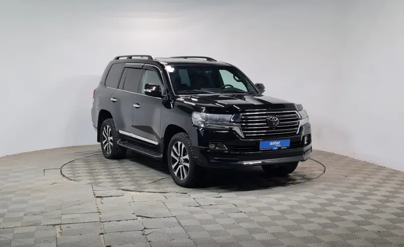 Toyota Land Cruiser 2018 года за 25 990 000 тг. в Алматы фото 3
