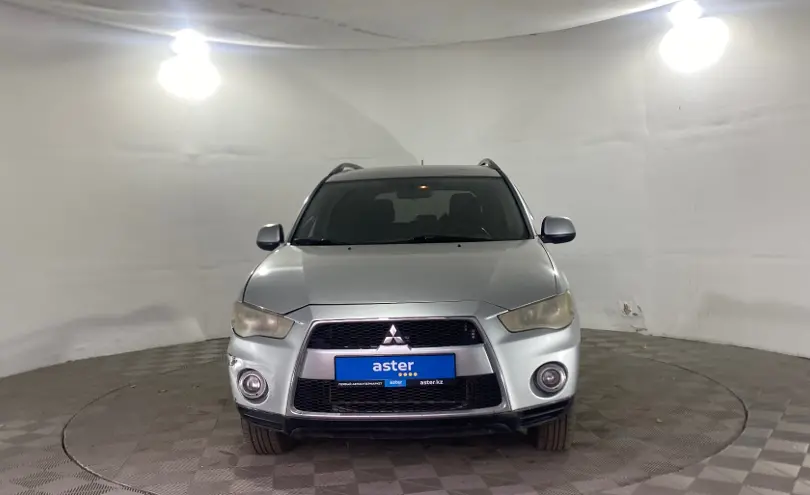 Mitsubishi Outlander 2010 года за 4 000 000 тг. в Павлодар фото 2
