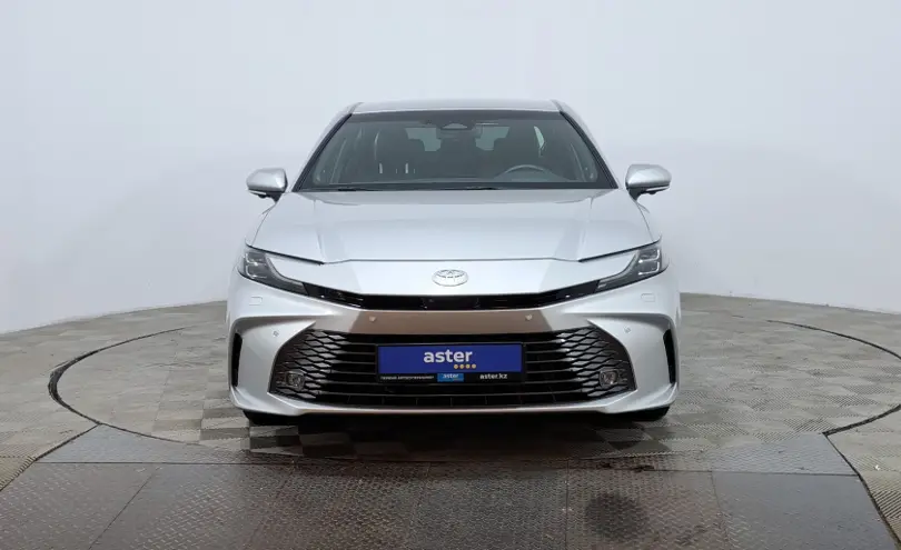 Toyota Camry 2024 года за 19 590 000 тг. в Астана фото 2