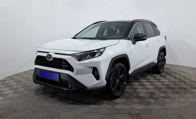 Toyota RAV4 2021 года за 13 200 000 тг. в Астана