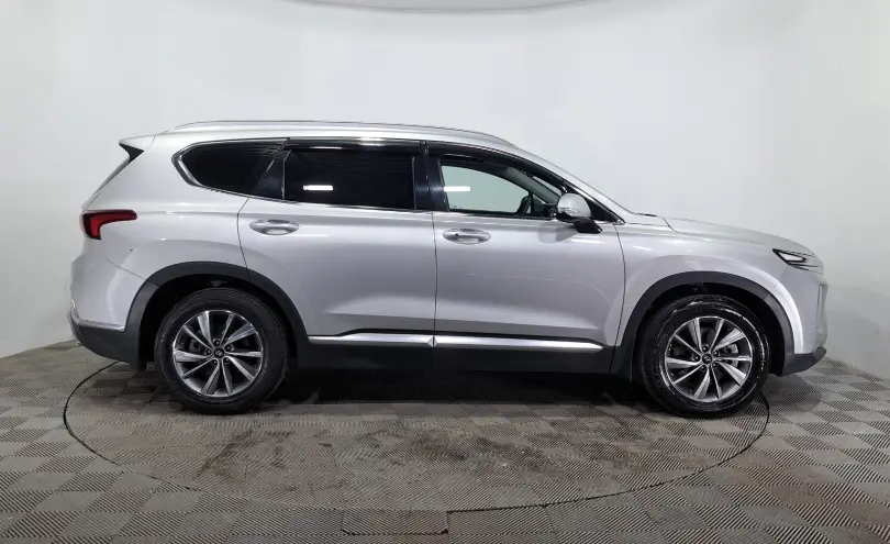 Hyundai Santa Fe 2019 года за 10 940 000 тг. в Астана фото 4