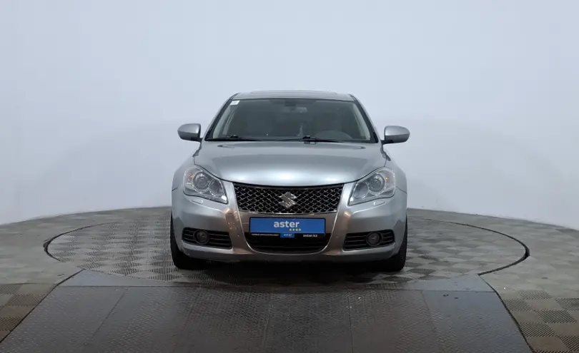 Suzuki Kizashi 2011 года за 3 990 000 тг. в Астана фото 2