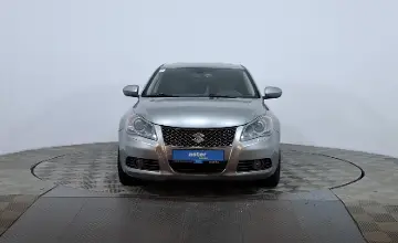 Suzuki Kizashi 2011 года за 3 990 000 тг. в Астана фото 2