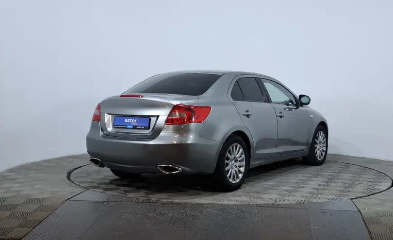 Suzuki Kizashi 2011 года за 3 990 000 тг. в Астана фото 5