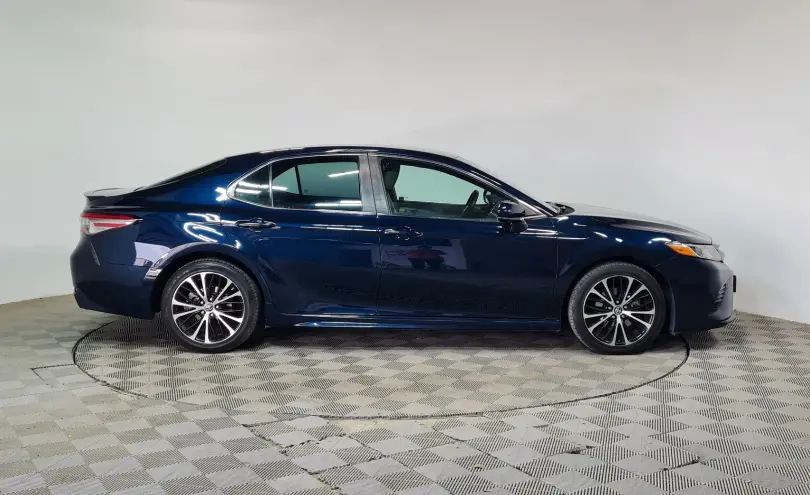 Toyota Camry 2019 года за 9 390 000 тг. в Алматы фото 4
