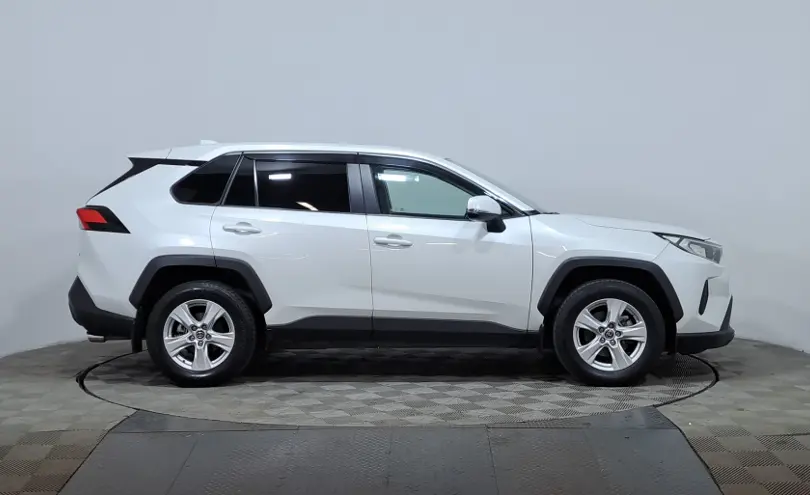 Toyota RAV4 2020 года за 14 090 000 тг. в Астана фото 4
