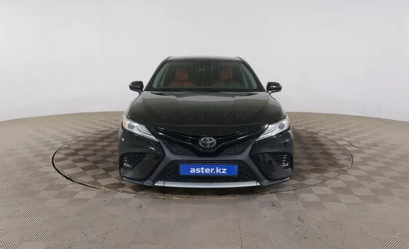 Toyota Camry 2020 года за 9 190 000 тг. в Шымкент фото 2