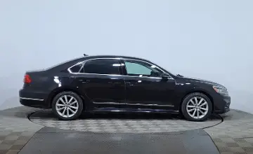 Volkswagen Passat 2016 года за 6 590 000 тг. в Астана фото 4