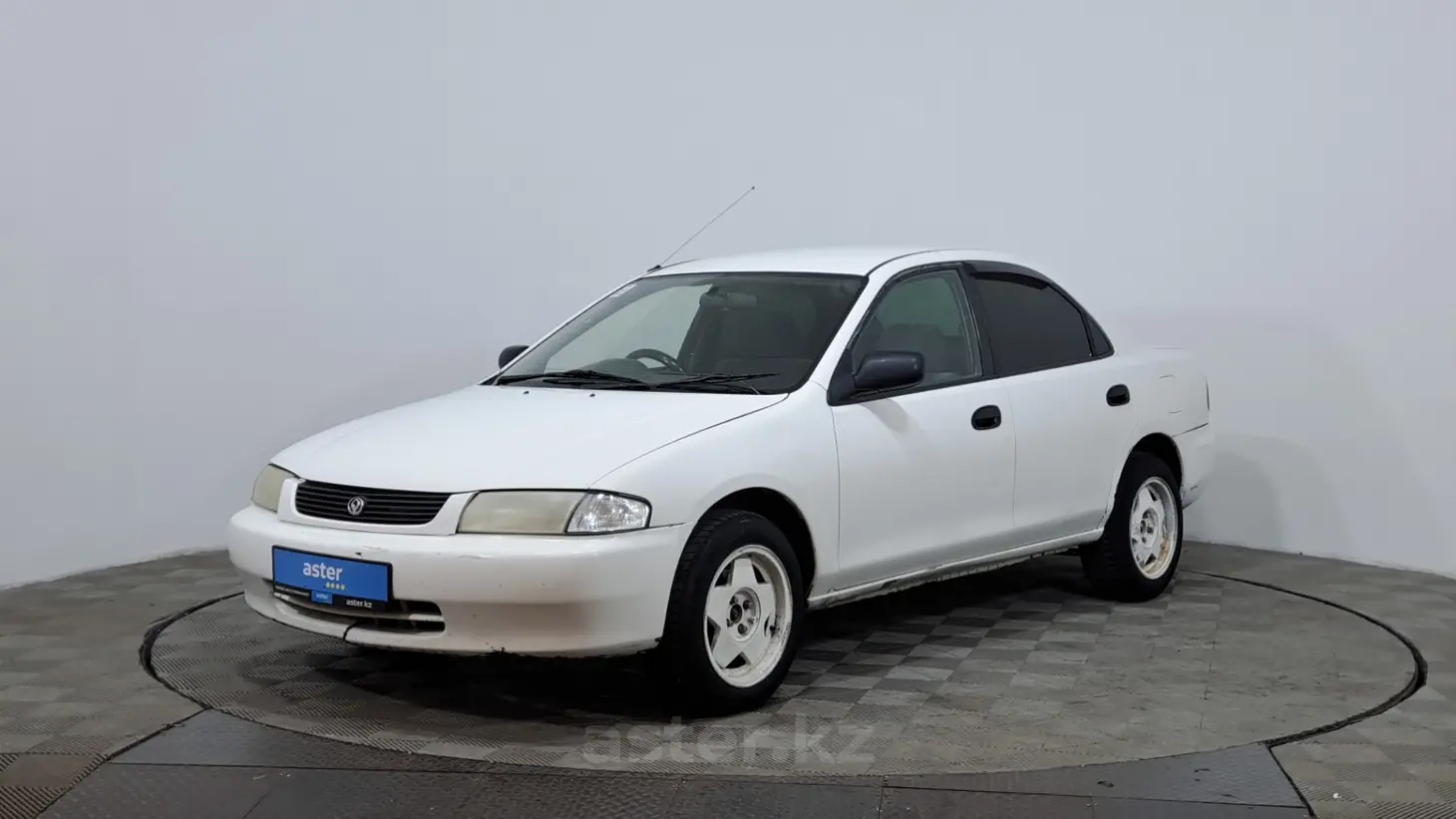 Mazda Familia, 1997