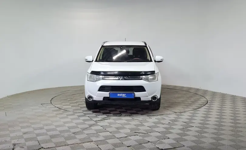 Mitsubishi Outlander 2012 года за 5 500 000 тг. в Алматы фото 2