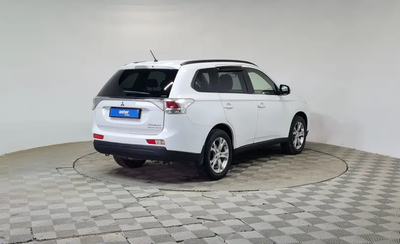 Mitsubishi Outlander 2012 года за 5 500 000 тг. в Алматы фото 5