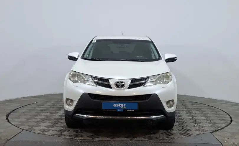 Toyota RAV4 2014 года за 8 050 000 тг. в Астана фото 2