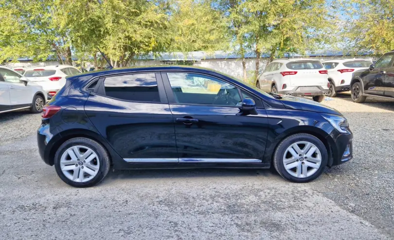 Renault Clio 2021 года за 4 200 000 тг. в Талдыкорган фото 4