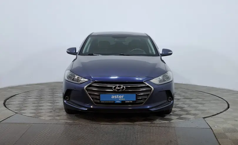 Hyundai Elantra 2018 года за 7 590 000 тг. в Астана фото 2