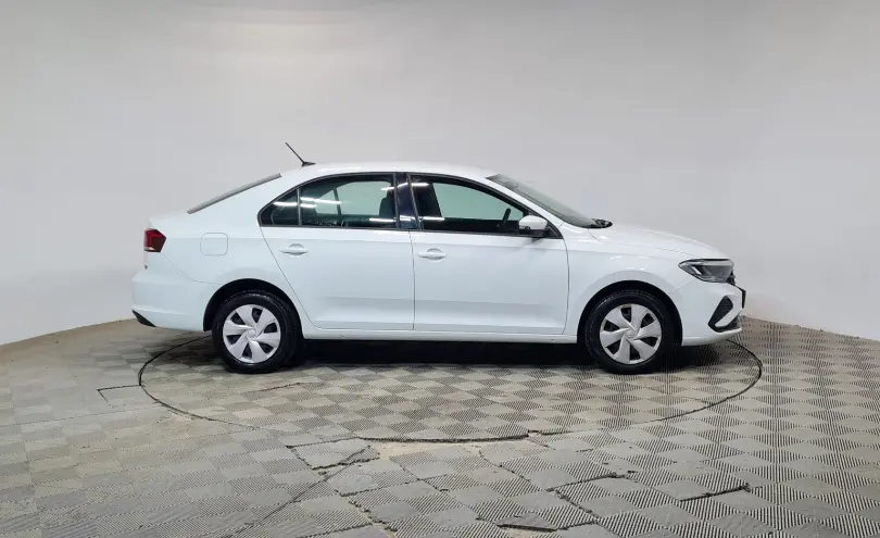 Volkswagen Polo 2021 года за 6 990 000 тг. в Алматы фото 4