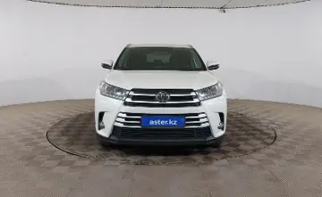 Toyota Highlander 2018 года за 19 590 000 тг. в Шымкент фото 2