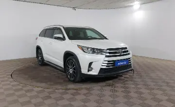 Toyota Highlander 2018 года за 19 590 000 тг. в Шымкент фото 3