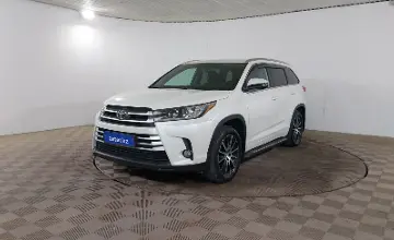 Toyota Highlander 2018 года за 19 590 000 тг. в Шымкент фото 1