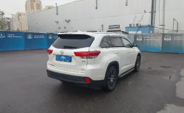 Toyota Highlander 2018 года за 19 590 000 тг. в Шымкент фото 3