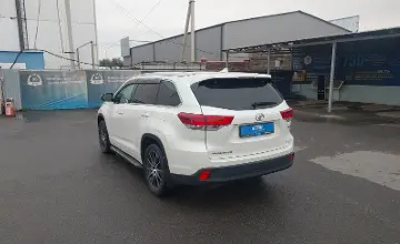 Toyota Highlander 2018 года за 19 590 000 тг. в Шымкент фото 4