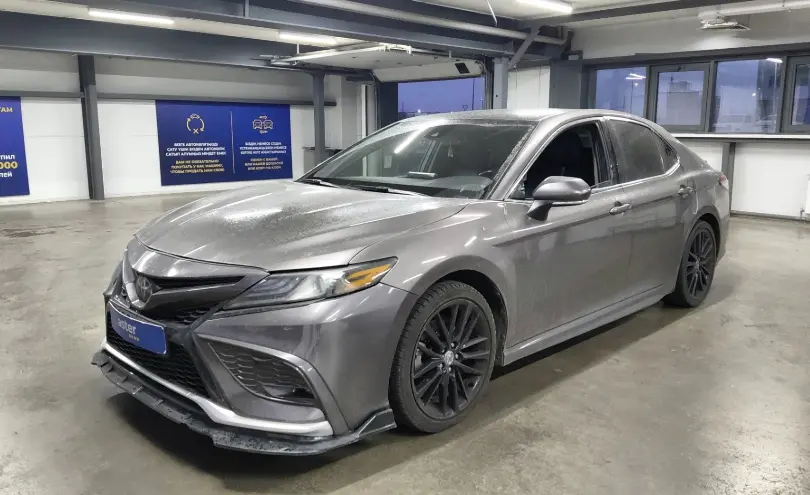 Toyota Camry 2020 года за 12 290 000 тг. в Астана