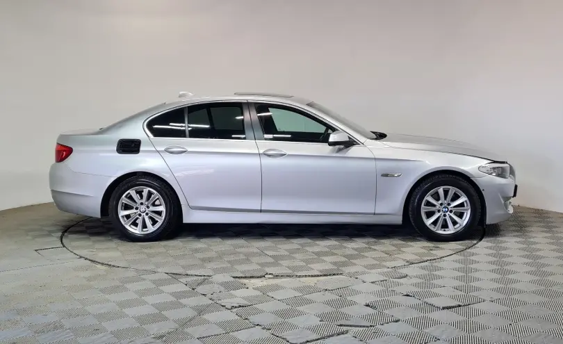 BMW 5 серии 2013 года за 7 590 000 тг. в Алматы фото 4
